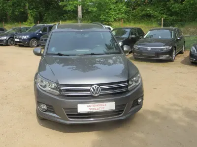 Gebraucht VW Tiguan LOUNGE 122 PS (89 kW) 2015 Grau SUV
