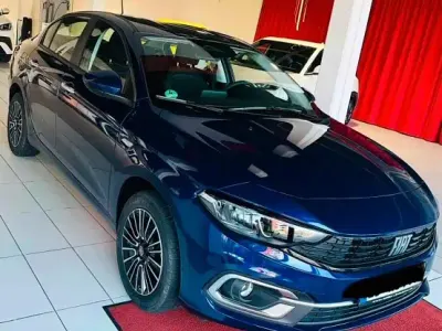 Gebraucht Fiat Tipo Urban 130 PS (95 kW) 2026 Blau Limousine