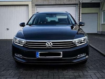 Gebraucht VW Passat Comfortline 150 PS (110 kW) 2018 Grau Kombi
