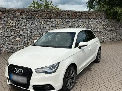 Gebraucht Audi A1 Sportback Ambition 122 PS (89 kW) 2012 Weiß Kleinwagen