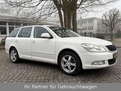 Weiß Gebraucht 2009 Skoda Octavia Ambiente Kombi | 3.990 € (Etwas zu teuer)