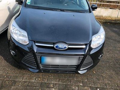 Second-hand Ford Focus 100 CP (73 kW) 2014 Negru Berlinǎ