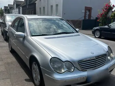 Gebraucht Mercedes C270 170 PS (125 kW) 2001 Silber Limousine