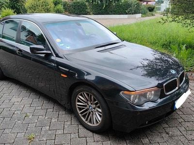 BMW 745
