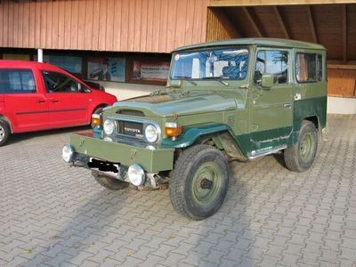 gebraucht Toyota Land Cruiser BJ40, im laufenden Zustand, zum restaurieren