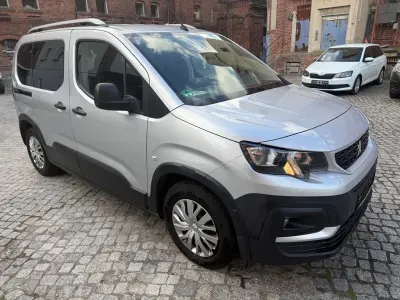 Gebraucht Peugeot Rifter Active 131 PS (96 kW) 2019 Grau Van / Kleinbus