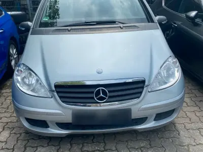 Gebraucht Mercedes A180 109 PS (80 kW) 2005 Silber Limousine
