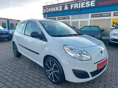Używany Renault Twingo Authentique 58 KM (42 kW) 2009 Biały Hatchback