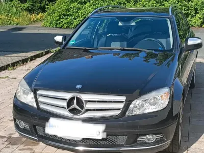 Gebraucht Mercedes 220 Avantgarde 170 PS (125 kW) 2008 Schwarz Kombi