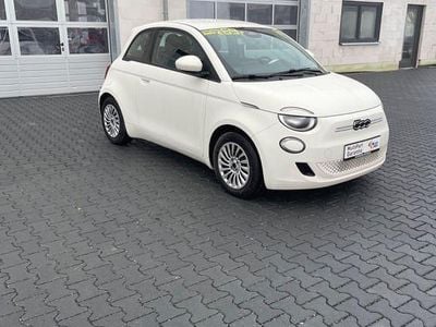 Second-hand Fiat 500e Connect 69 kW (95 CP) 2023 Alb Hatchback