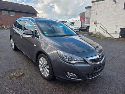 Gebraucht Opel Astra Innovation 160 PS (117 kW) 2011 Grau Kombi