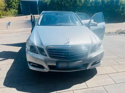Gebraucht Mercedes E500 Avantgarde 388 PS (285 kW) 2009 Silber Limousine