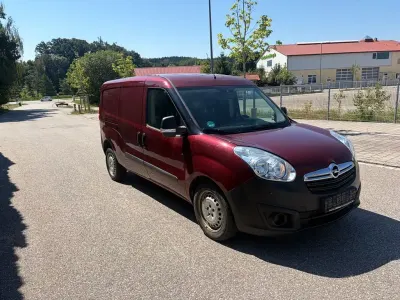 Gebraucht Opel Combo 105 PS (77 kW) 2017 Rot Van / Kleinbus