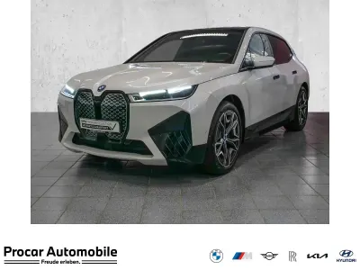 Gebraucht BMW iX M Sport 239 kW (326 PS) 2023 Mineralweiss SUV