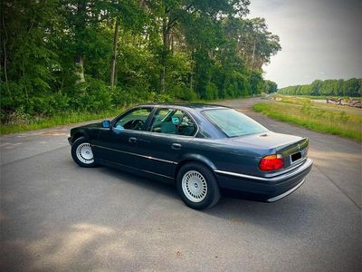 Grau Gebraucht 1995 BMW 730 Performance Limousine | 11.900 €