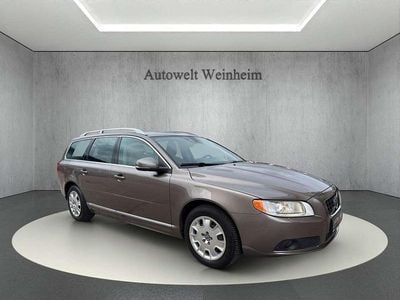 Second-hand Volvo V70 Summum 163 CP (119 kW) 2011 Gri Break