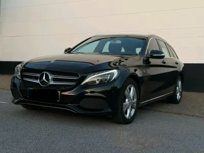 Używany Mercedes C250 204 KM (150 kW) 2014 Czarny Kombi
