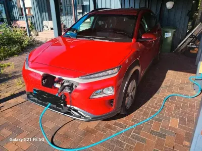 Gebraucht Hyundai Kona Advantage 100 kW (136 PS) 2020 Rot SUV