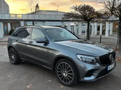 Gebraucht Mercedes GLC250 AMG line 211 PS (155 kW) 2019 Grau SUV