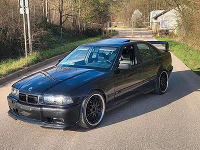 Second-hand BMW 323 170 CP (125 kW) 1995 Negru Berlinǎ