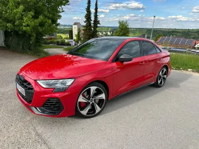 Gebraucht Audi S3 Sport 333 PS (244 kW) 2024 Rot Limousine