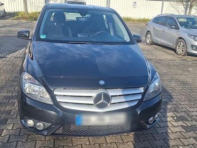 Gebraucht Mercedes B200 136 PS (100 kW) 2014 Schwarz Van / Kleinbus