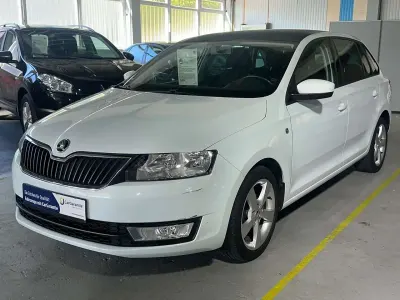 Gebraucht Skoda Rapid Drive 86 PS (63 kW) 2015 Weiß Kleinwagen