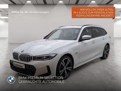 Gebraucht BMW 330e M Sport 292 PS (214 kW) 2022 Weiß Kombi