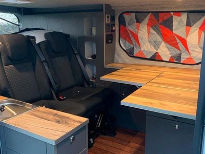 Second-hand Renault Trafic 125 CP (91 kW) 2018 Alb Monovolum