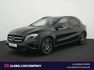Gebraucht Mercedes GLA250 211 PS (155 kW) 2015 Kosmosschwarz  metalliclack SUV
