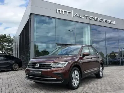 Gebraucht VW Tiguan Life 150 PS (110 kW) 2021 Braun SUV