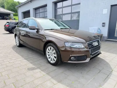 Gebraucht Audi A4 Ambiente 211 PS (155 kW) 2011 Braun Kombi