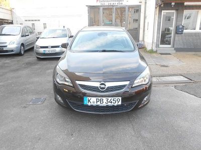 Używany Opel Astra Innovation 125 KM (91 kW) 2012 Brązowy Kombi