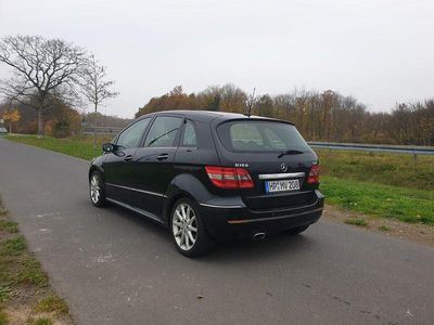 Mercedes B180