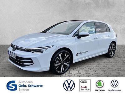 Weiss Gebraucht 2025 VW Golf VIII Style | 28.490 € (Fairer Preis)