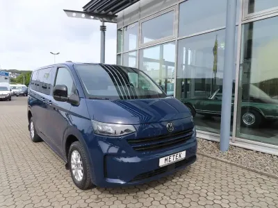 Gebraucht VW Caravelle Life 150 PS (110 kW) 2025 Blau Van