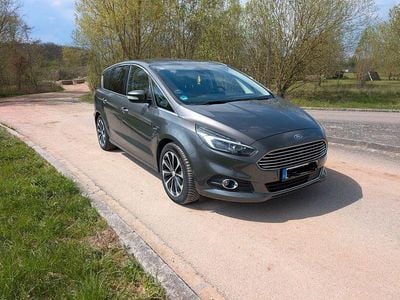 Second-hand Ford S-MAX Titanium 180 CP (132 kW) 2016 Gri Monovolum