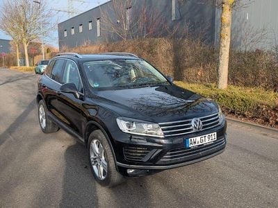 Schwarz Gebraucht 2015 VW Touareg Exclusive SUV | 22.999 € (Teuer)