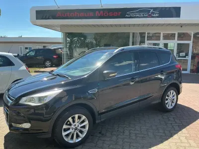 Gebraucht Ford Kuga Titanium 150 PS (110 kW) 2016 Schwarz SUV
