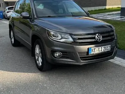 Gebraucht VW Tiguan Sportline 160 PS (117 kW) 2013 Grau SUV