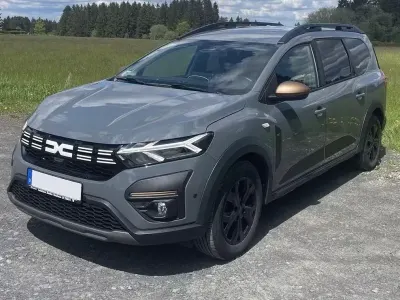Gebraucht Dacia Jogger Extreme 110 PS (80 kW) 2024 Grau Van / Kleinbus