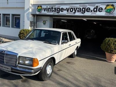 Usata Mercedes 200 109 CV (80 kW) 1981 Bianco Berlina
