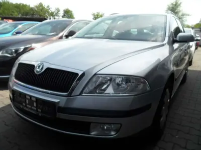 Gebraucht Skoda Octavia Ambiente 105 PS (77 kW) 2008 Silber Kombi