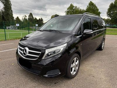 Mercedes V220