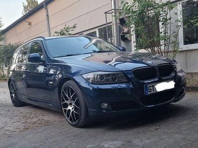 Usata BMW 320 Sport Line 184 CV (135 kW) 2012 Blu Station wagon