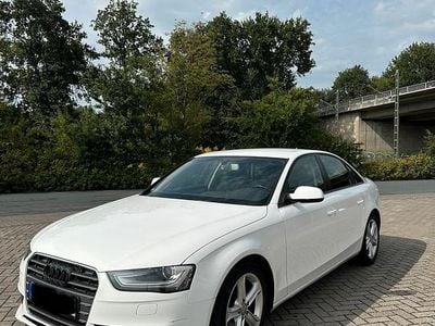 Weiß Gebraucht 2013 Audi A4 Limousine | 9.750 € (Etwas zu teuer)