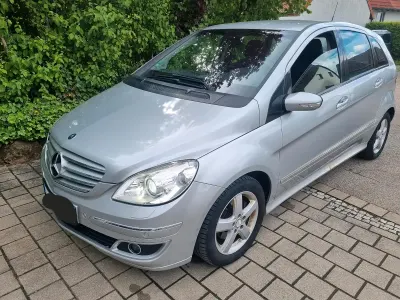 Używany Mercedes B200 140 KM (102 kW) 2008 Srebrny Minivan