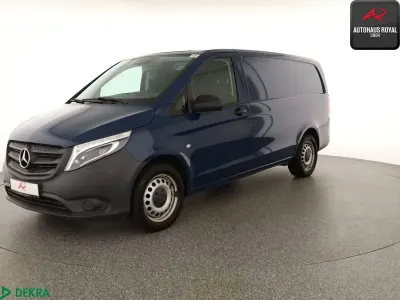 Second-hand Mercedes Vito 190 CP (139 kW) 2019 Albastru Van