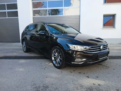 Gebraucht VW Passat 150 PS (110 kW) 2023 Schwarz Kombi