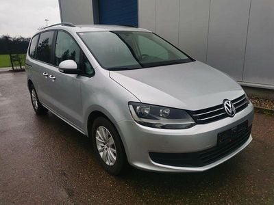 Second-hand VW Sharan Trendline 140 CP (102 kW) 2013 Argintiu Monovolum